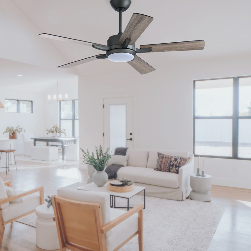 Ventilateur de plafond standard à DEL à 5 pales de 52 po avec télécommande et ensemble d'éclairage inclus