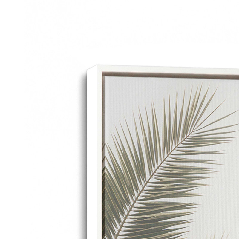 Impression sur toile Palm Grove Bliss, Cadre flottant blanc opaque, H 18,75 po x l 12,75 po x P 1,75 po