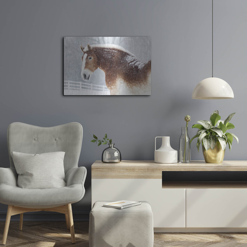 «Cheval de trait enneigé» par Sue Schlabach, art mural en métal, 24 po x 16 po