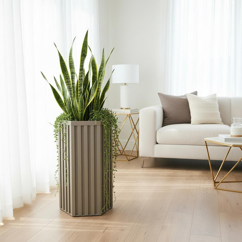 Hexagon Column Planter SM - White, Brown Gray, H 22,25 po x l 13,5 po x P 11,75 po