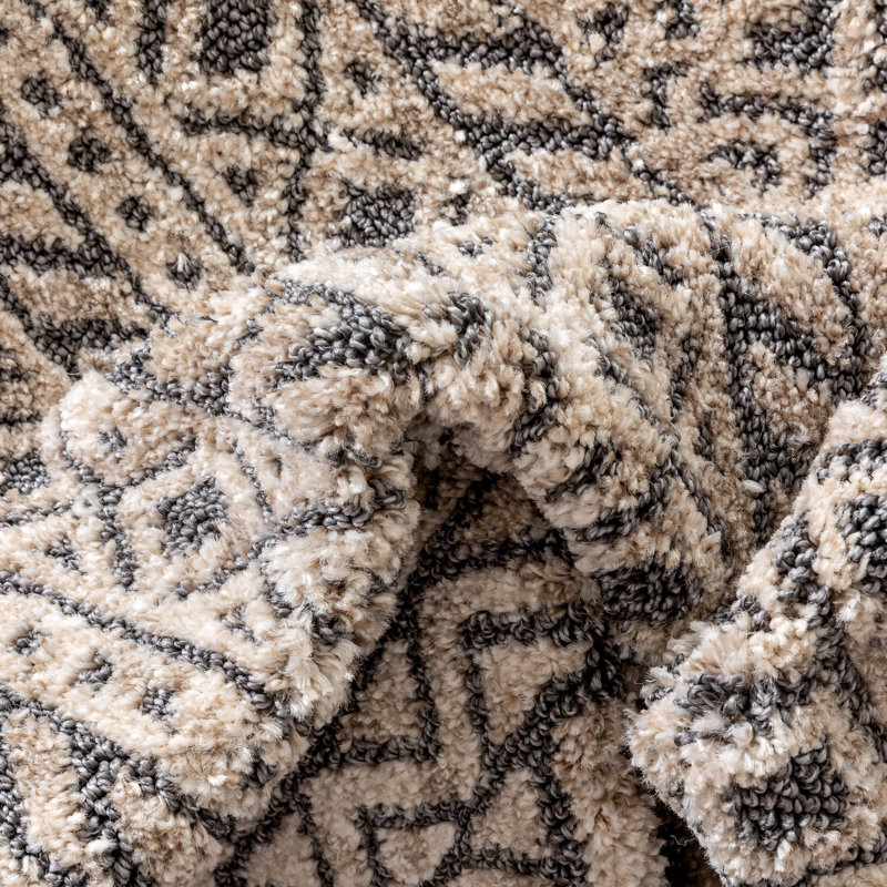 Gray Geometric Synthetic Easy Care Area Rug 47" x 63"