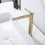 Robinet de lavabo de salle de bain à poignée simple Modern, hauteur 12,3 po avec aérateur amovible-128804064