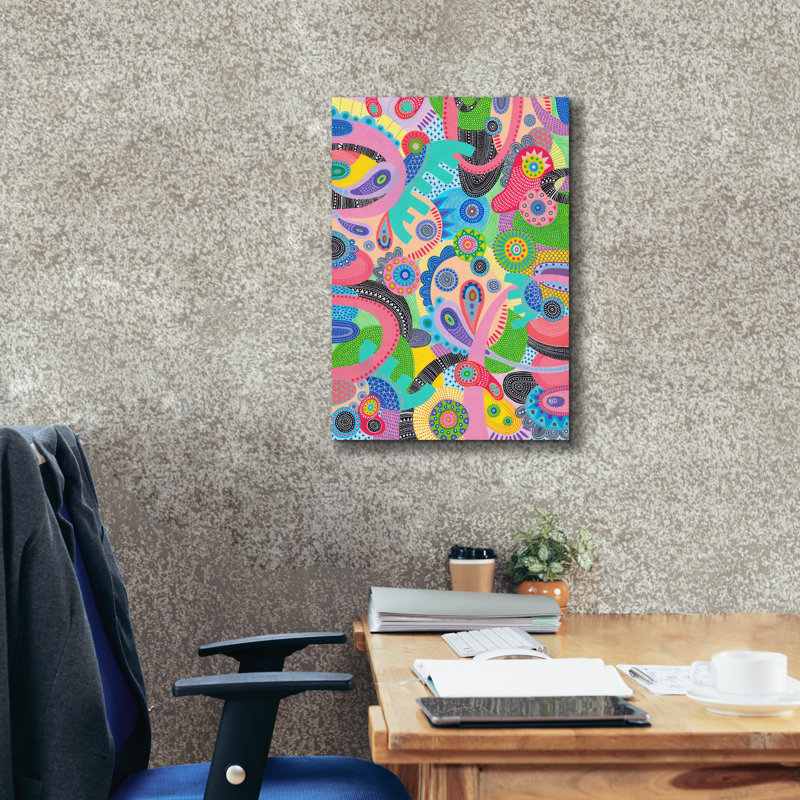 «Elephant Flowers» par Hello Angel, H 26 po x l 18 po x P 0,75 po