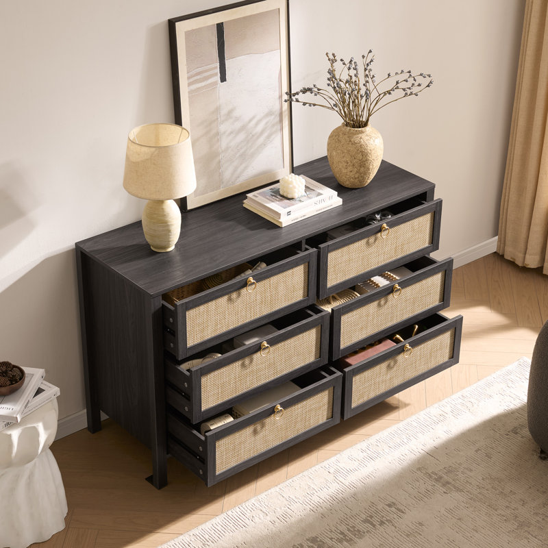 Commode à 6 tiroirs en rotin l 51 po avec poignées dorées Poororo, Obsidienne