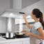 Hotte de cuisine murale 30 po, hotte de cuisine en acier inoxydable convertible 265 CFM avec conduit et commande tactile, 3 vitesses d'inpiration, cheminée réglable et lumière DEL - hotte de cuisine idéale