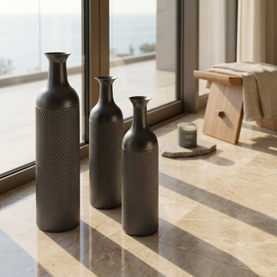 Vase de sol en métal moleté diamant de 71 cm de hauteur (ensemble de 3)