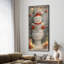 Très grand imprimé mural d'art en tissu - Bonhomme de neige rouge avec cadeaux, décoration de chambre de Noël fantaisiste pour enfants - «Assemblage requis du cadre (cadre non fini)»-131380768