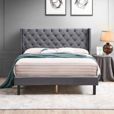 Grand lit tapissier en velours gris anthracite avec cadre en lattes de bois résilient avec revêtement et support fiable