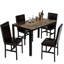 Ensemble de table et chaises 5 pièces: 1 table de salle à manger texturée en marbre de couleur café + structure en métal noir, 4 chaises à dossier rembourré en éponge haute densité