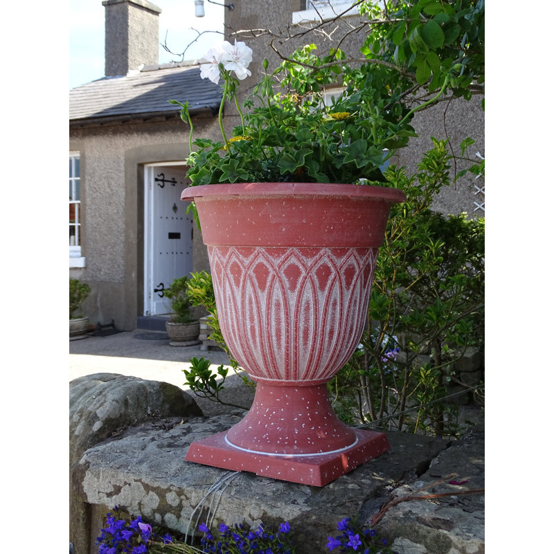 Valdivia Urn Planter