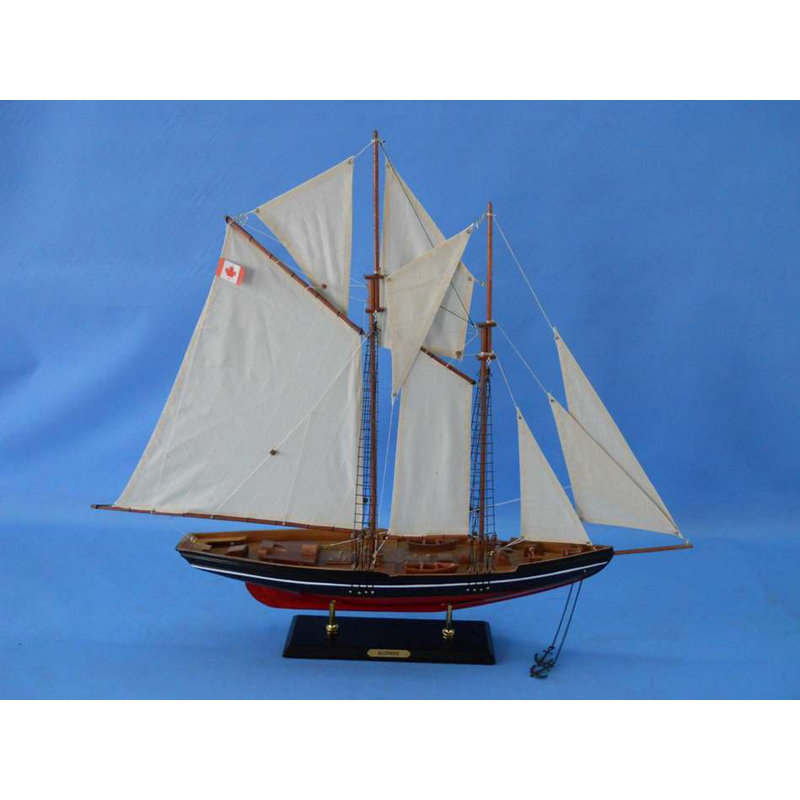 2 modèles de bateau Elim