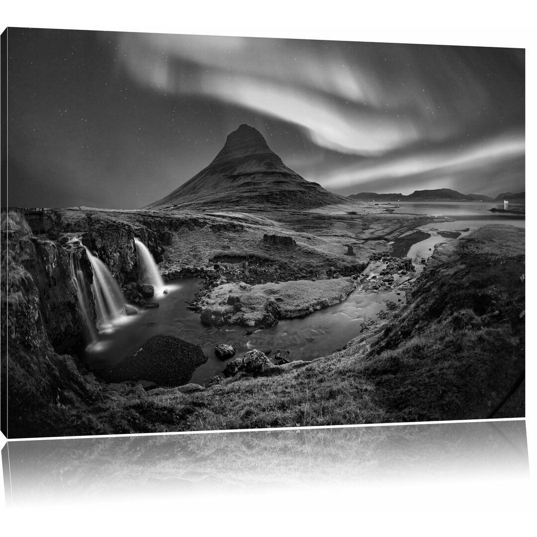 Leinwandbild „Kirkjufell Wasserfall mit Nordlichtern“, Fotodruck