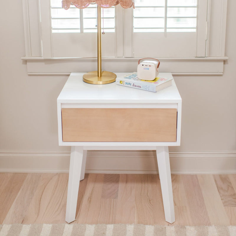 Table de chevet en bois massif Brubaker, Blanc / blond