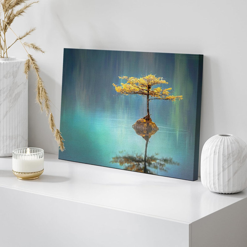 «Nature Landscape Peaceful Golden Lake At Sea With Reflection Nature Wilderness», reproduction sur toile