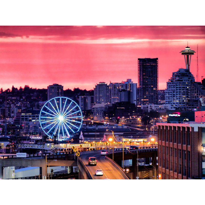 «Seattle's Skyline» par Scott Wurzel - photographie, H 24 po x l 32 po, Toile tendue