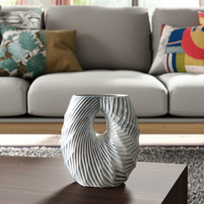 Grand vase sculptural en céramique sculptural avec design spiral pour décoration intérieure - Vase de table moderne pour le salon ou le vestibule - Blanc