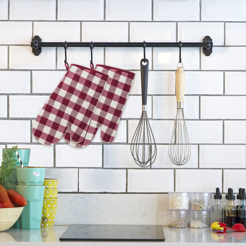 Live Life Products Checkered Polyester Oven Mitt Set, Burgundy/White