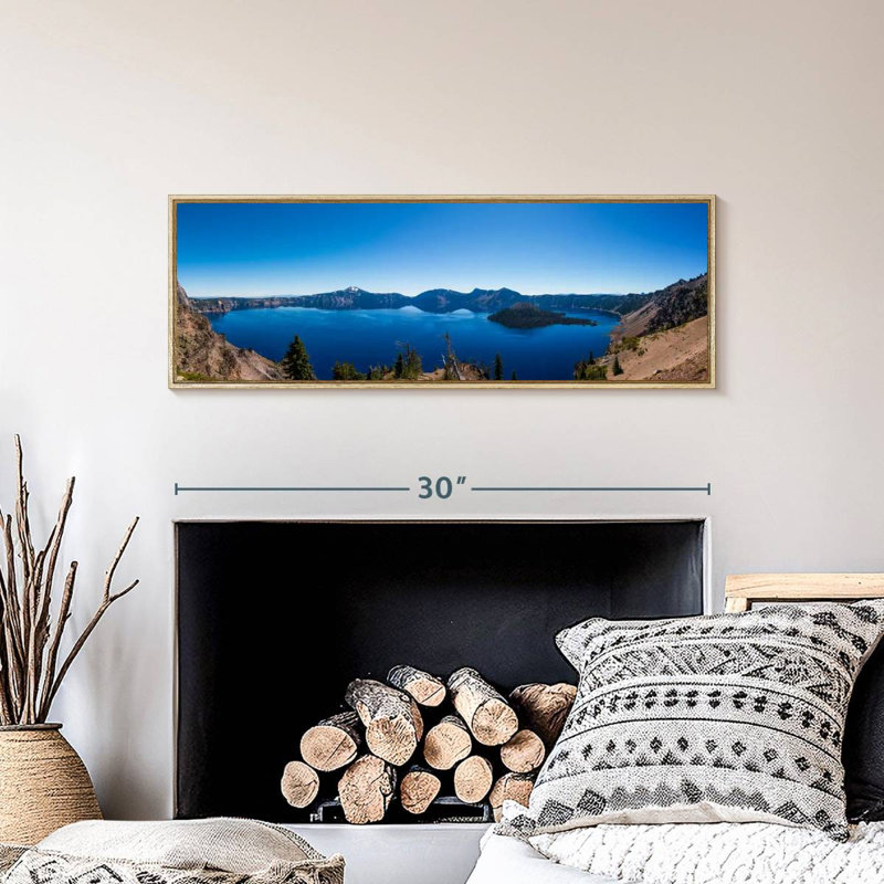 Horizon bleu du lac de cratère, Cadre flottant en bois naturel, 31" X 11"