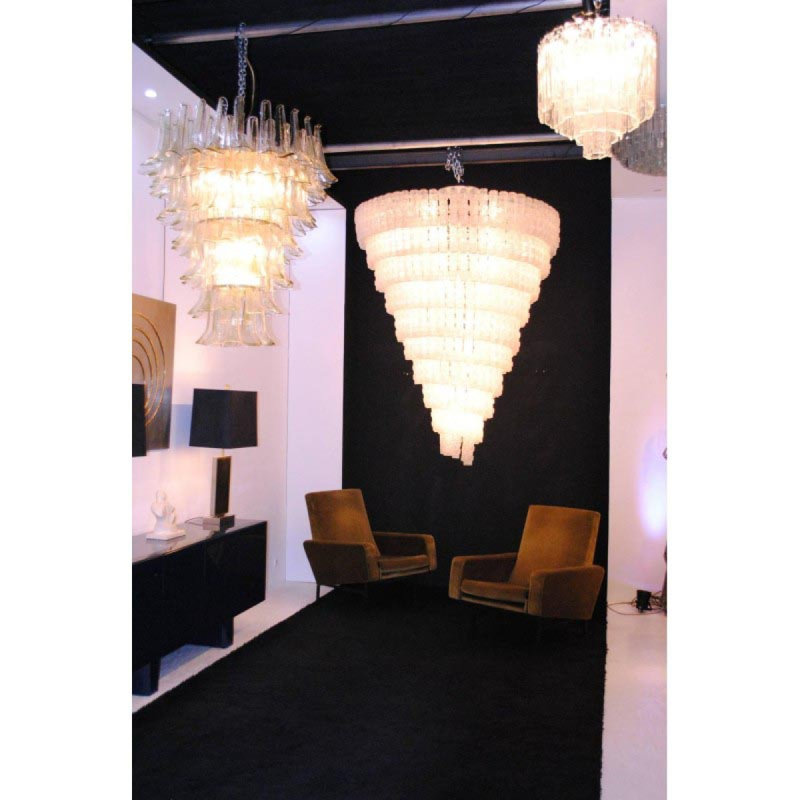 Lustre Mizrahi, Fumée texturée, Nickel poli, 33” Diameter x 65” Height