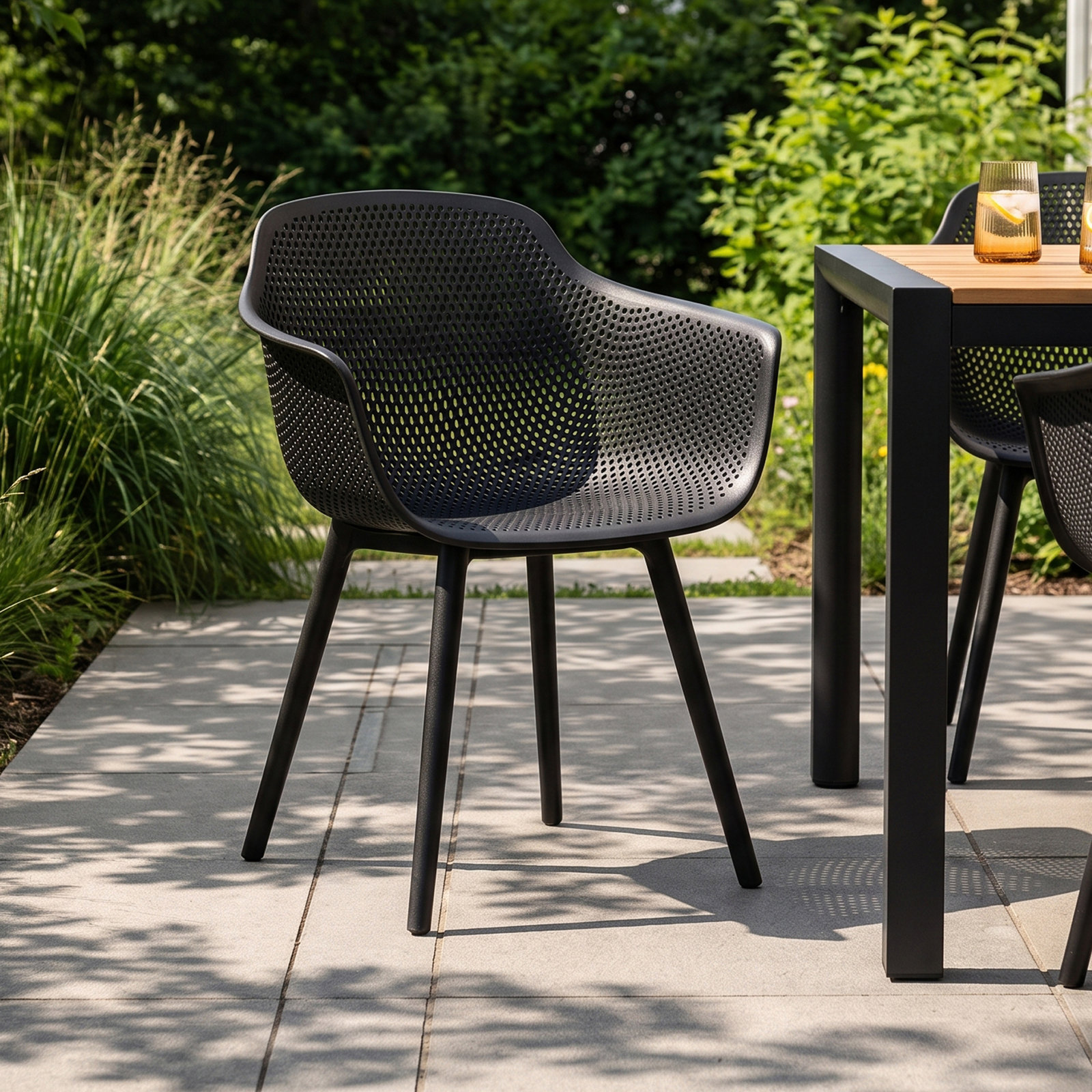 Artha Patio Armchair, Black