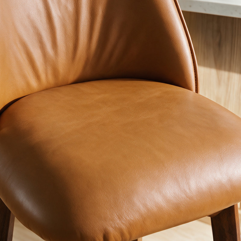 Ensemble de tabourets de bar modernes de hauteur comptoir 3, 26 po avec tabourets pivotants en bois massif et tabourets de comptoir en similicuir brun pour îlot de cuisine
