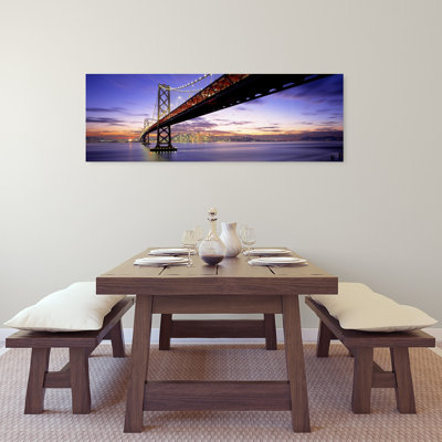 Art mural abstrait au crépuscule, Bay Bridge, San Francisco, Californie, États-Unis