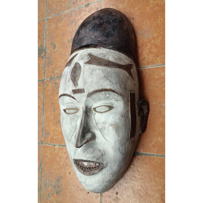 Masque mural ancien esprit antique peint