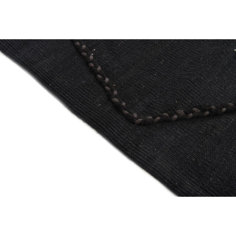 Tapis noir Ivey