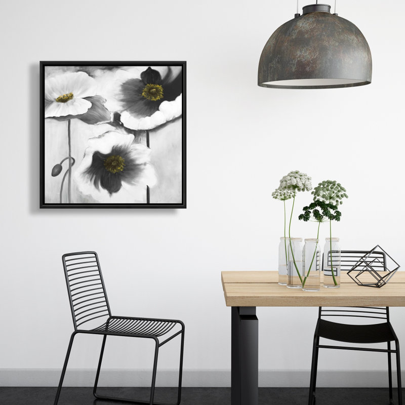" Black And White Flowers "