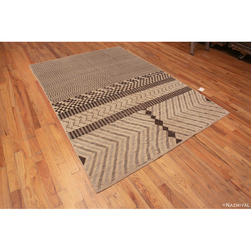 Tapis marocain berbère Beni Ourain à motif de chevrons brun moderne et unique