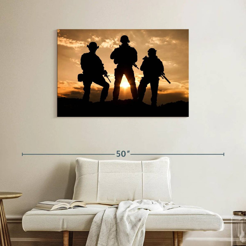 Militaires, H 26 po x l 39 po