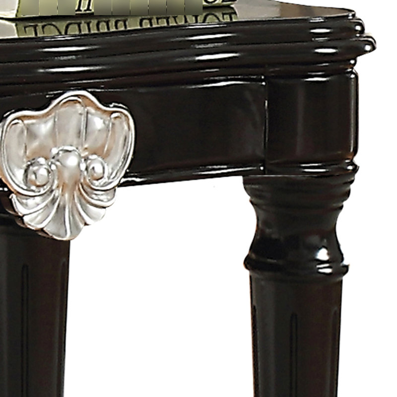 Élégante table de bout noire avec pieds rectangulaires en bois