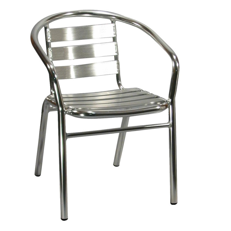 Chaise de patio empilable Farnum