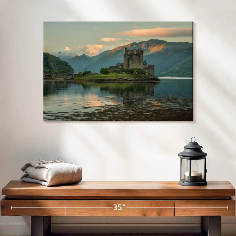 Lilie Eilean Donan Castle West