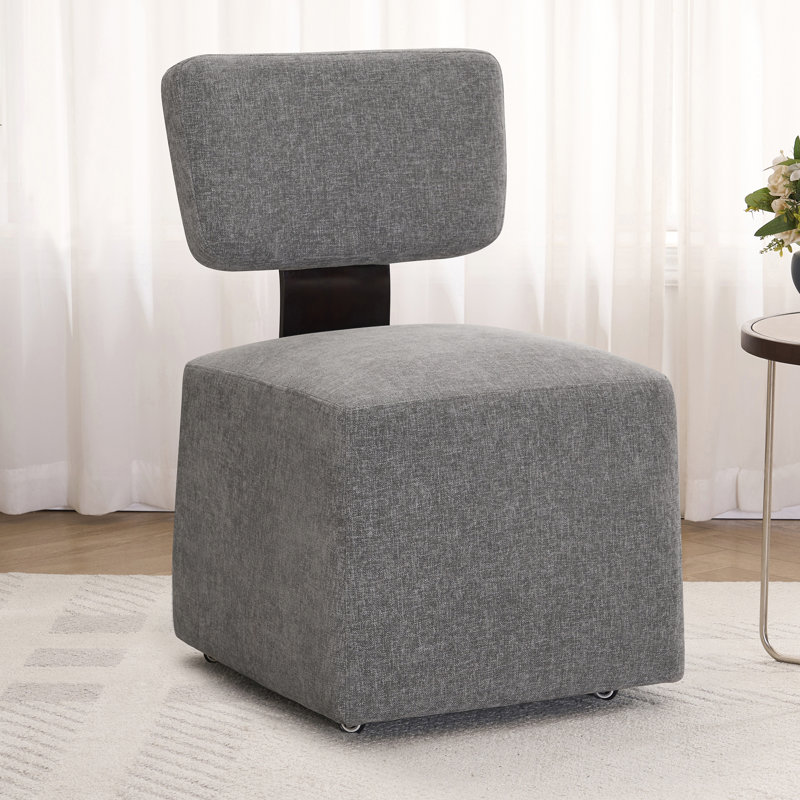 Chaise rembourrée moderne avec assise large, Gris