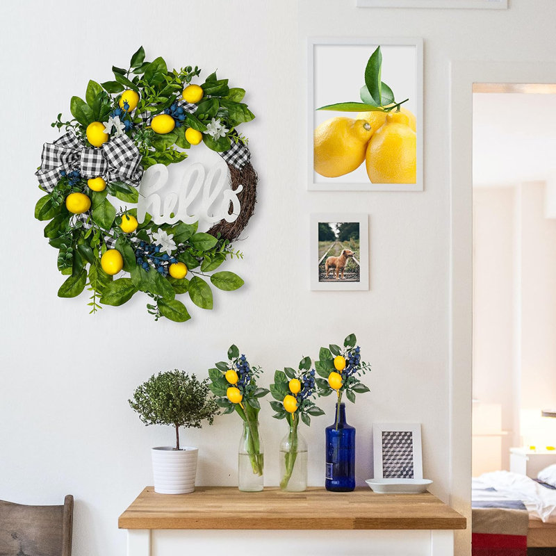  Couronne de citron de printemps pré-éclairée pour porte d'entrée avec lumières, couronne de fruits d'été de campagne éclairée de 24 pouces avec panneau Hello