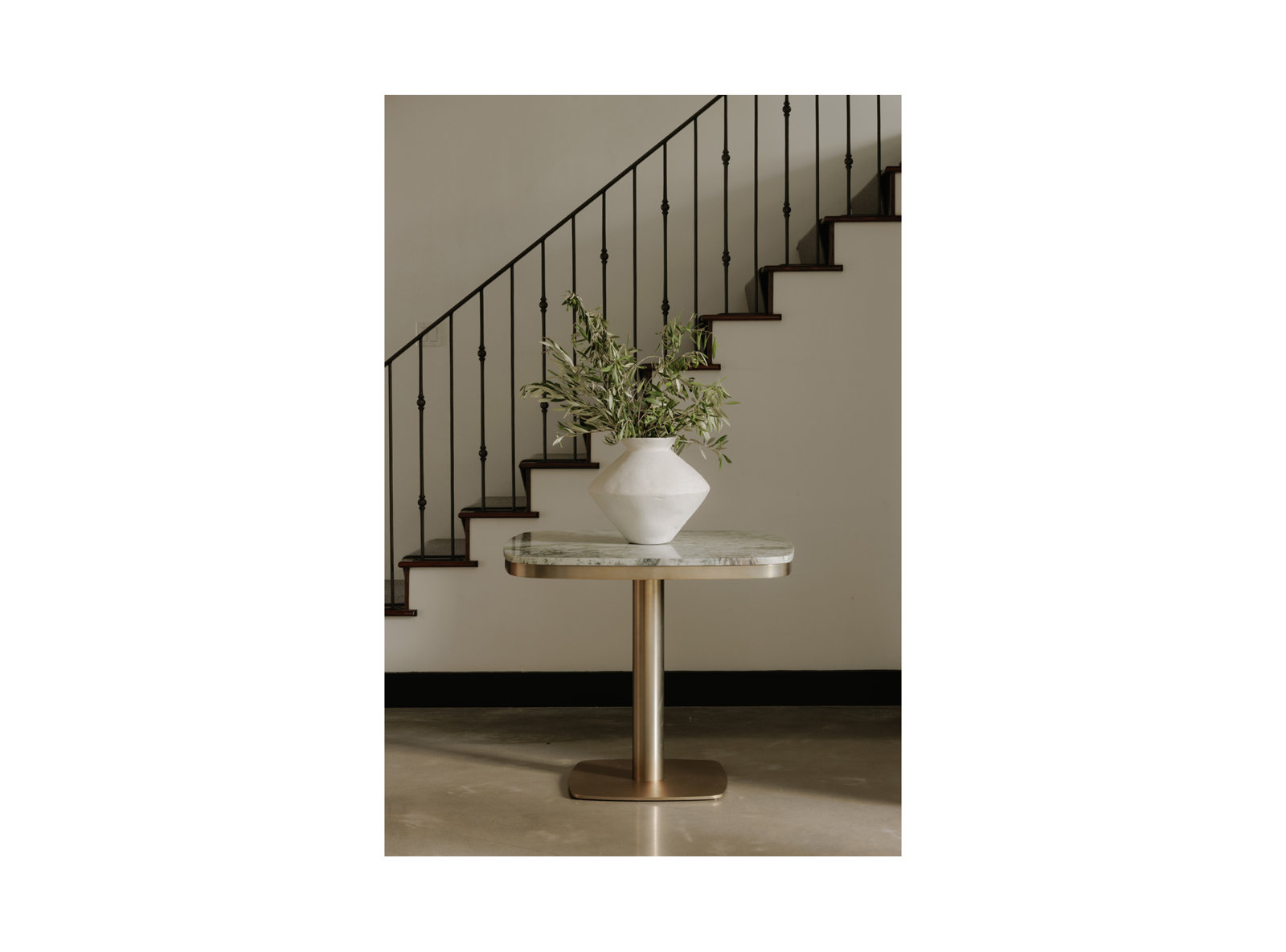Bernay 36'' Marble Dining Table