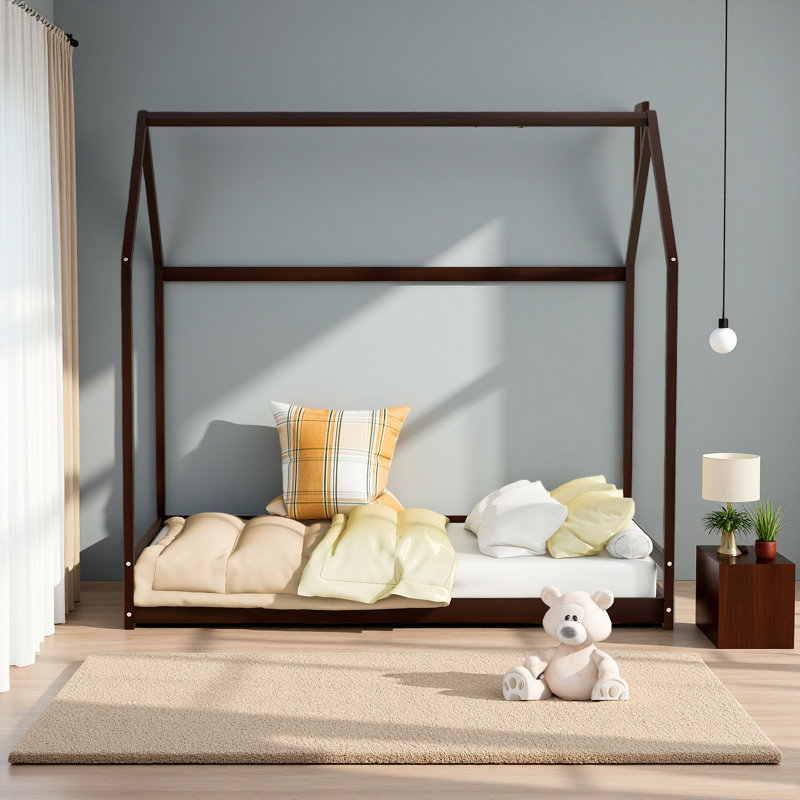 Lit simple en bois