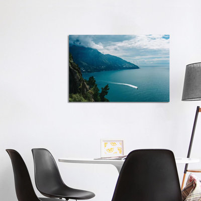 Amalfi Coast Boats VII par Bethany Young - reproduction de photo sur toile tendue