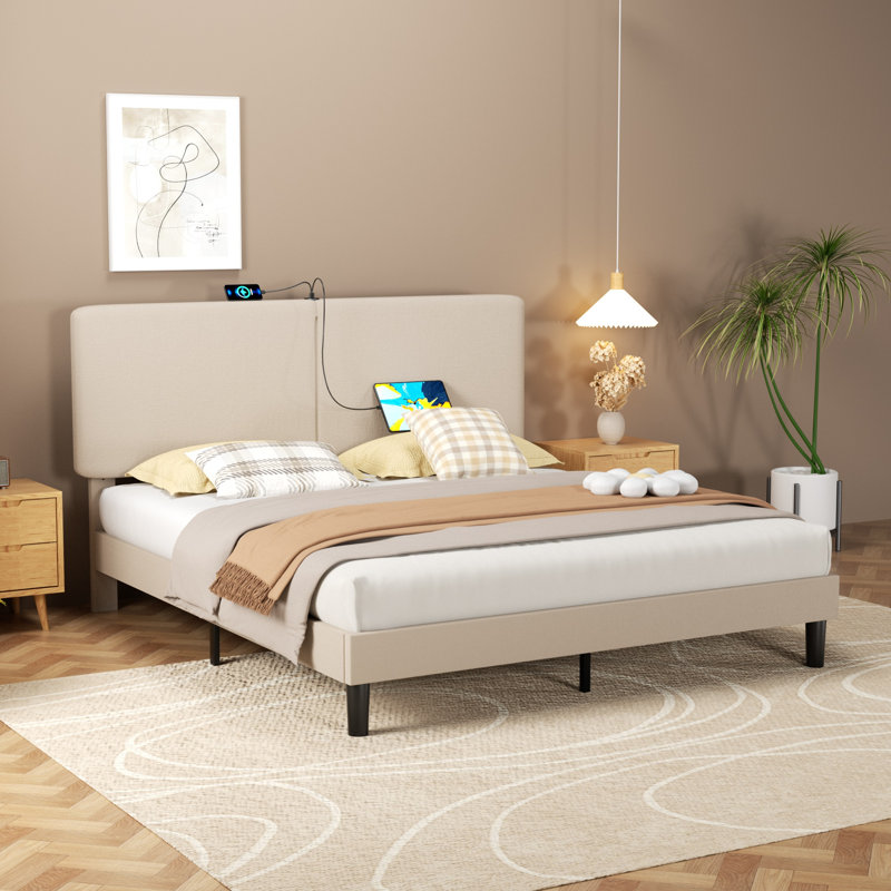 Lit tapissier avec station de charge, lit plateforme double à lattes en bois, tête de lit port USB moderne, sans sommier, beige