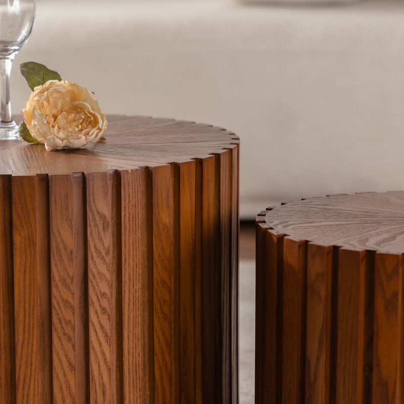 Table basse ronde en bois pour le salon et les petits espaces