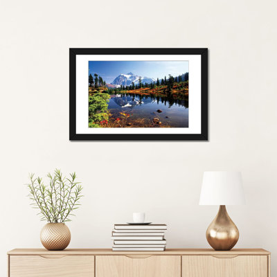 «Le mont Shuksan et sa réflexion sur le lac Lake Cascades National Park, Washington, États-Unis», reproduction de photo sur toile