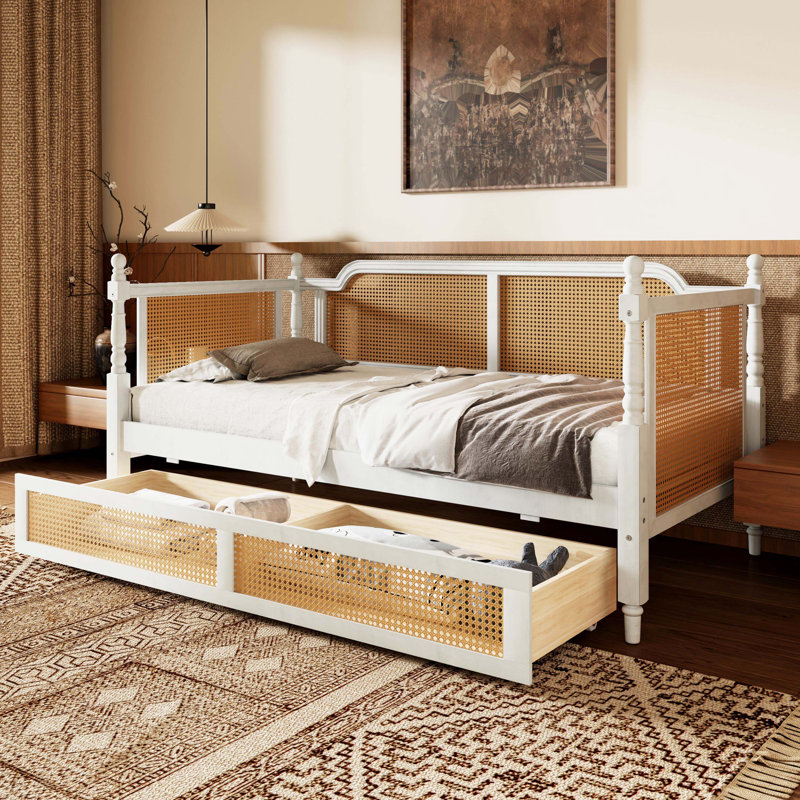 Structure de lit de jour simple en rotin traditionnel avec deux tiroirs de rangement sous le lit, canapé-lit de chambre d'amis peu encombrant, sommier non requis