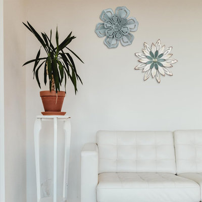 Set of 2 Metal Flower Wall Decor, 11" Farmhouse Floral Metal Wall Art Hanging for Indoor Outdoor Bathroom Living Room Kitchen Bedroom Porch Garden Yard Decor