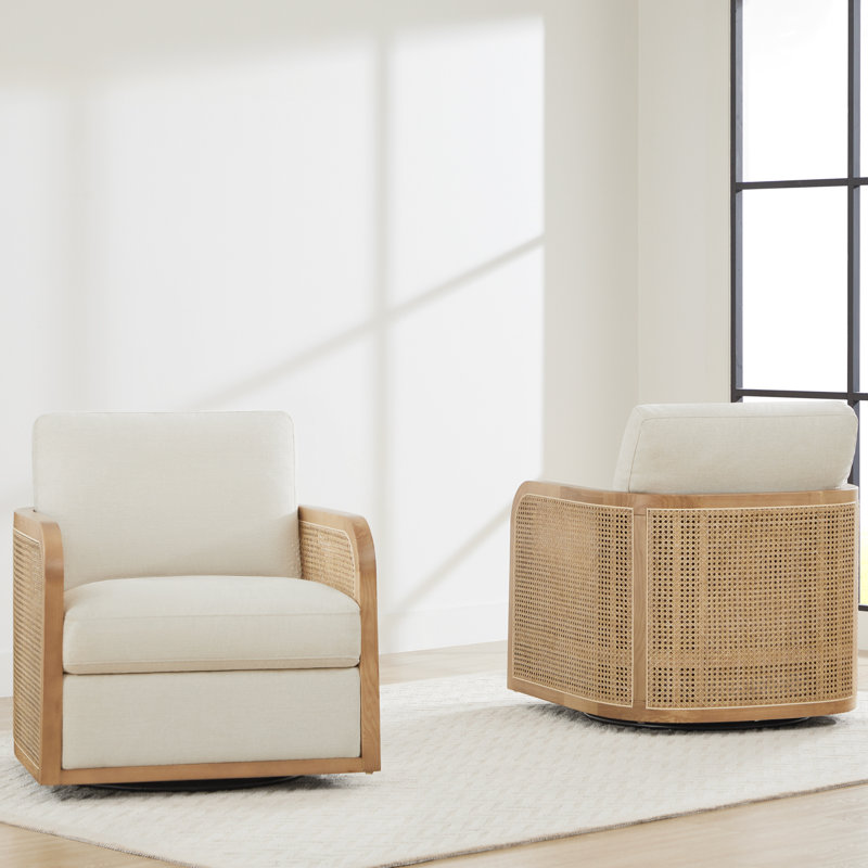 Fauteuil pivotant Juliette en rotin naturel capitonné