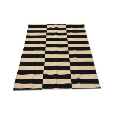 Tapis noir et blanc Ousley