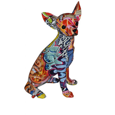 Statue chihuahua assise en graffiti Holly Springs en résine Dimensions: 8 po x 5 po x H 10 po