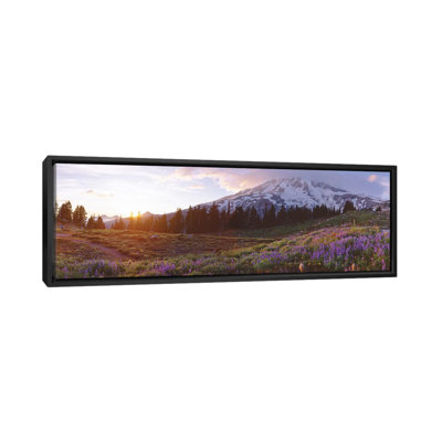 «Spring Landscape, Mount Rainier Wilderness, Pierce County, Washington, USA», reproduction de photo sur toile tendue