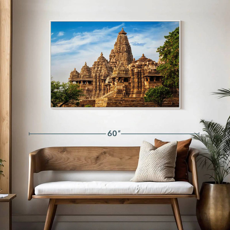 Ancien Kandariya Mahadeva, Cadre flottant blanc, 46 po x 31 po