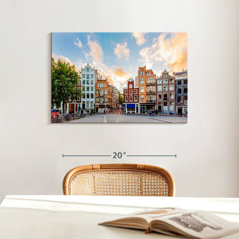 Amazing Amsterdam, H 16 po x l 24 po